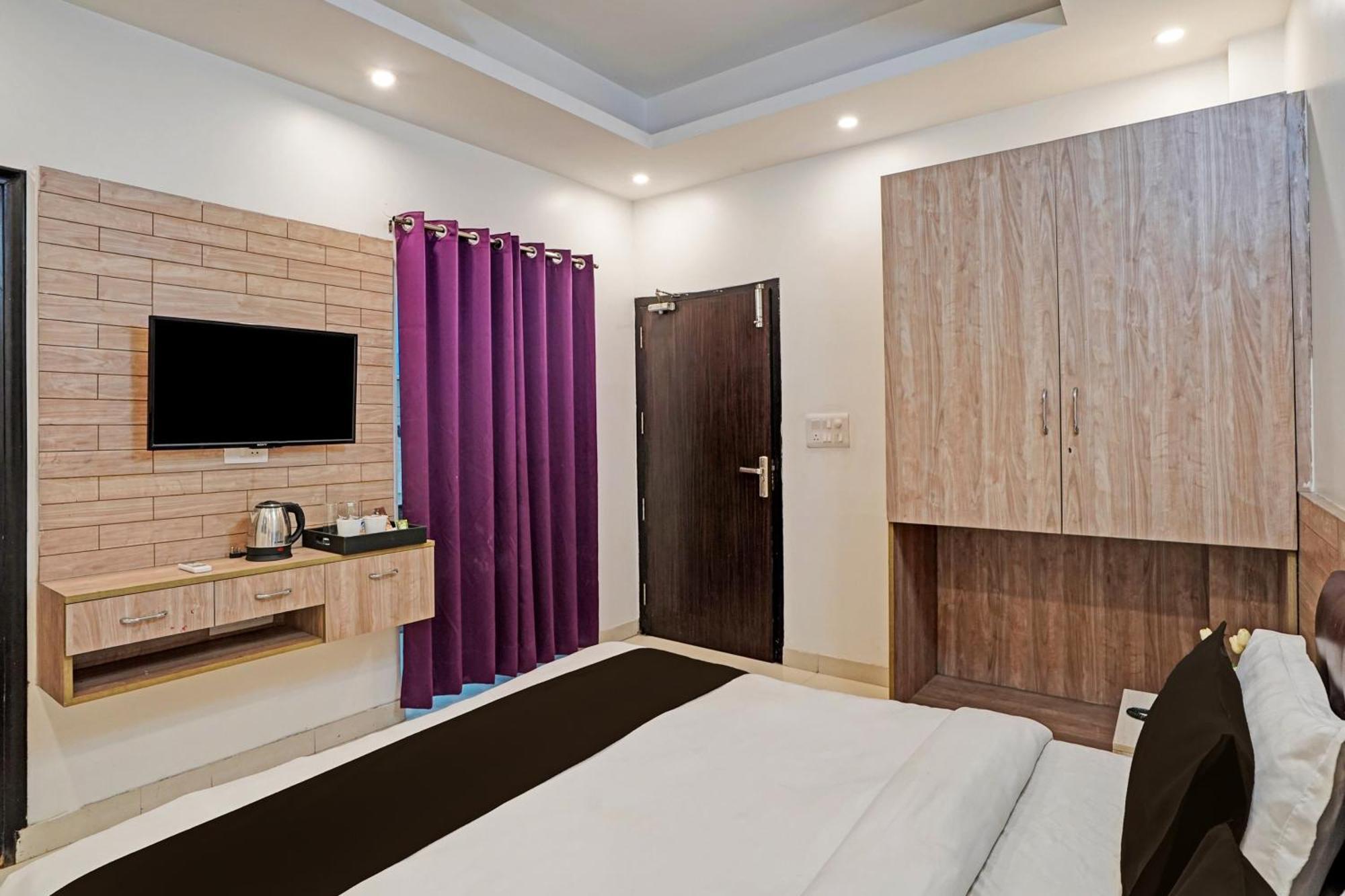 Hotel O Babil Palace Near Omaxe Celebration Mall Gurgaon Extérieur photo